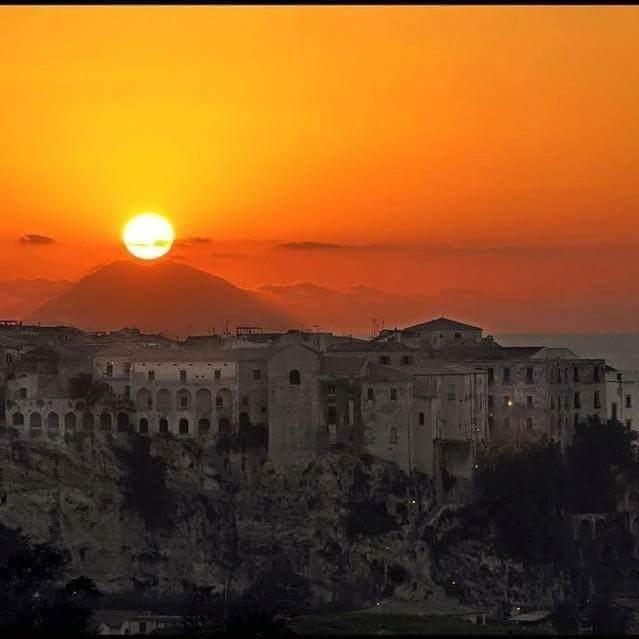 Terrazza Sabine Accomodation Тропеа Екстериор снимка