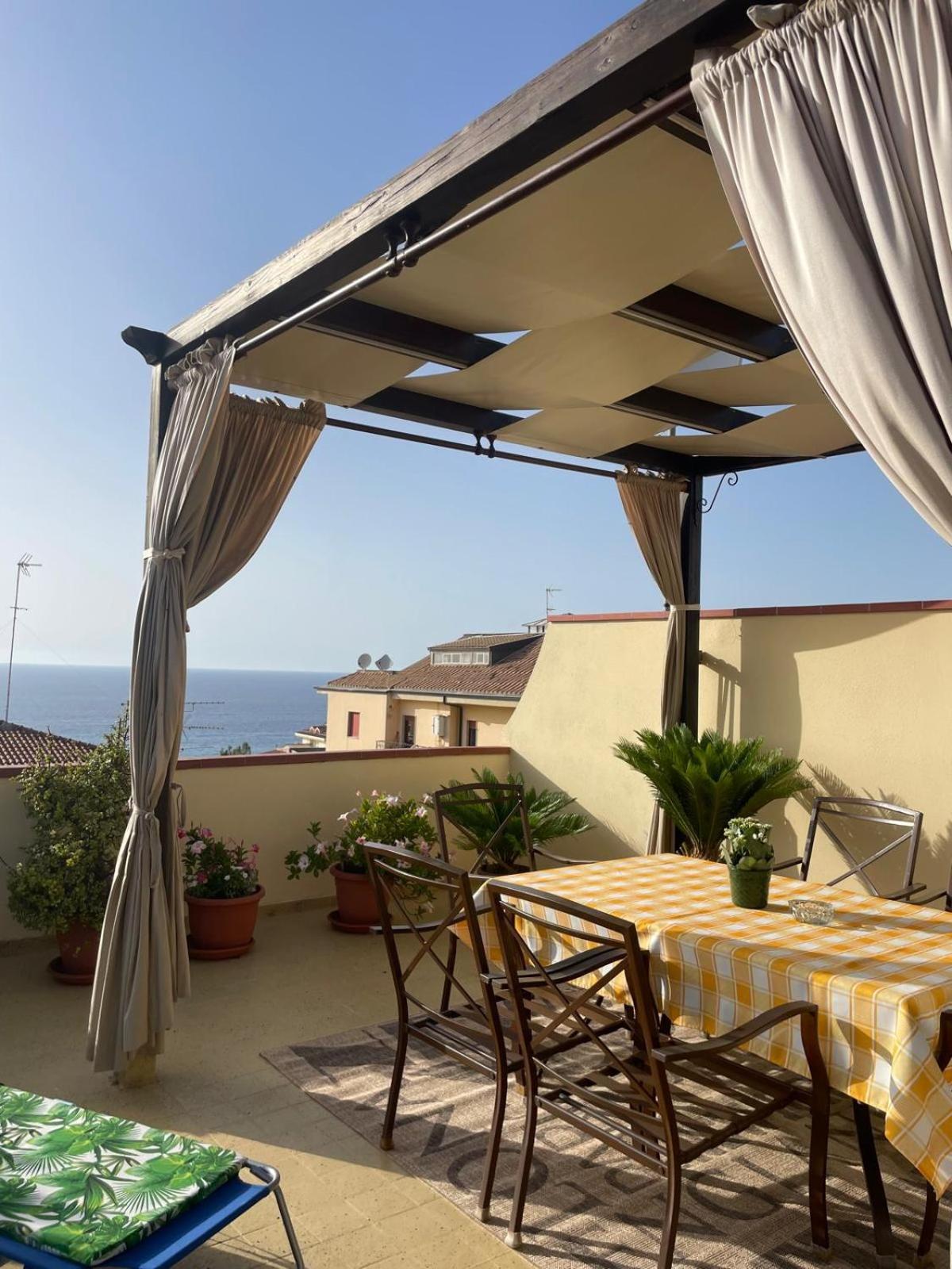 Terrazza Sabine Accomodation Тропеа Екстериор снимка