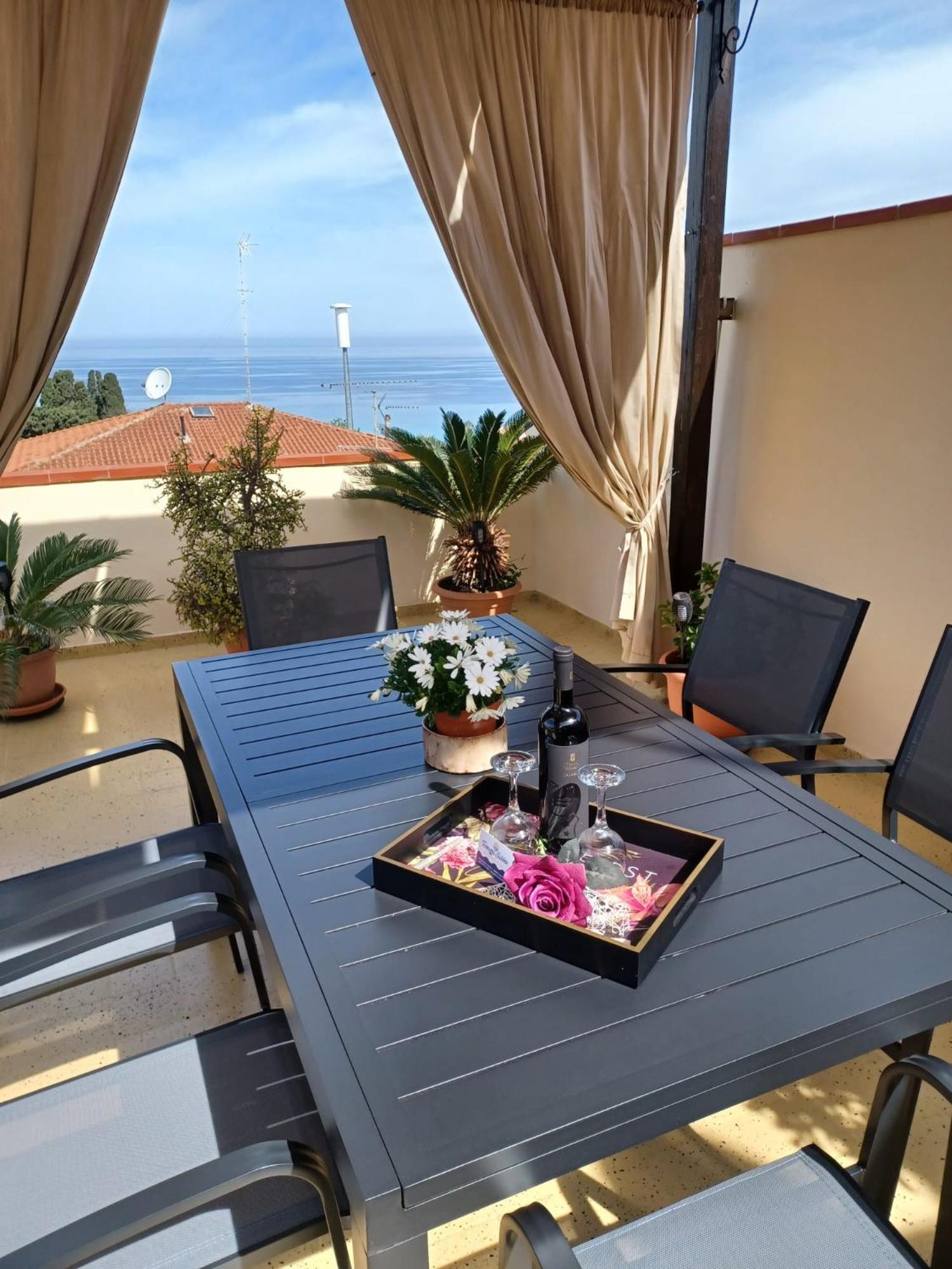 Terrazza Sabine Accomodation Тропеа Екстериор снимка